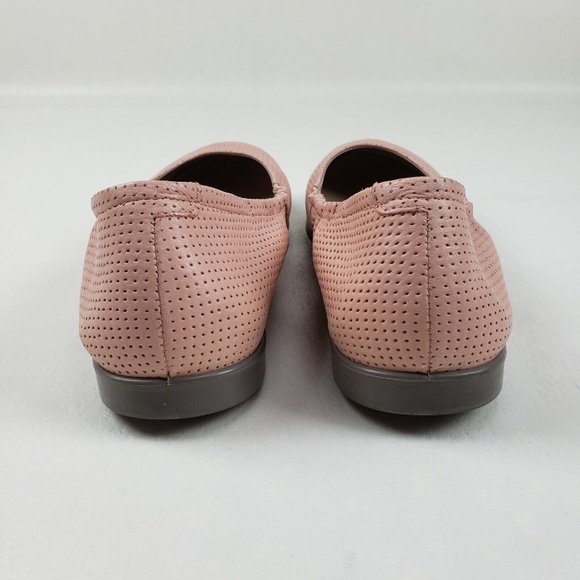 Ecco Women's Pink Flats - Picture 5 of 11
